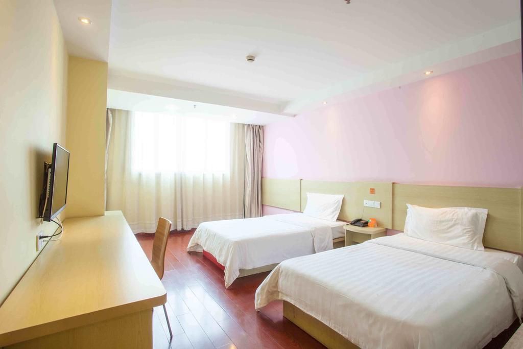 7Days Inn Shenzhen Railway Station Room photo